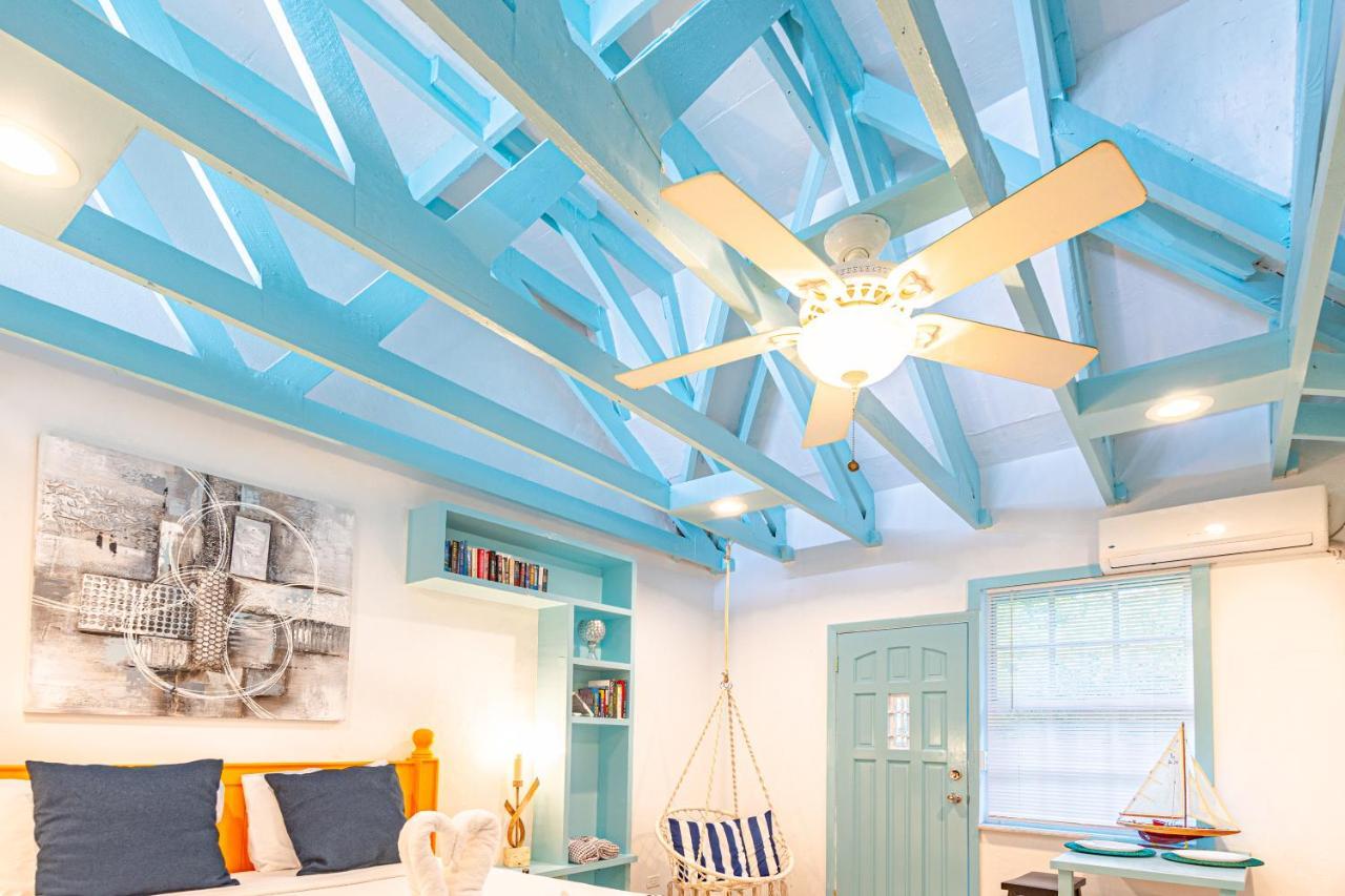 Studio Candy At Viking Hill - Love Beach 나사우 외부 사진